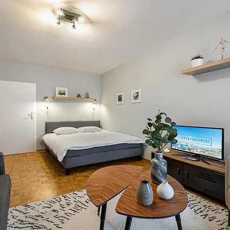 Richemont By Homenhancement Apartment