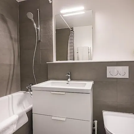 Richemont By Homenhancement Apartment